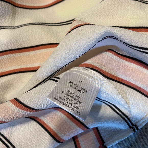 🌟V-neck Striped Cami Top🌟 - Picture 5 of 6